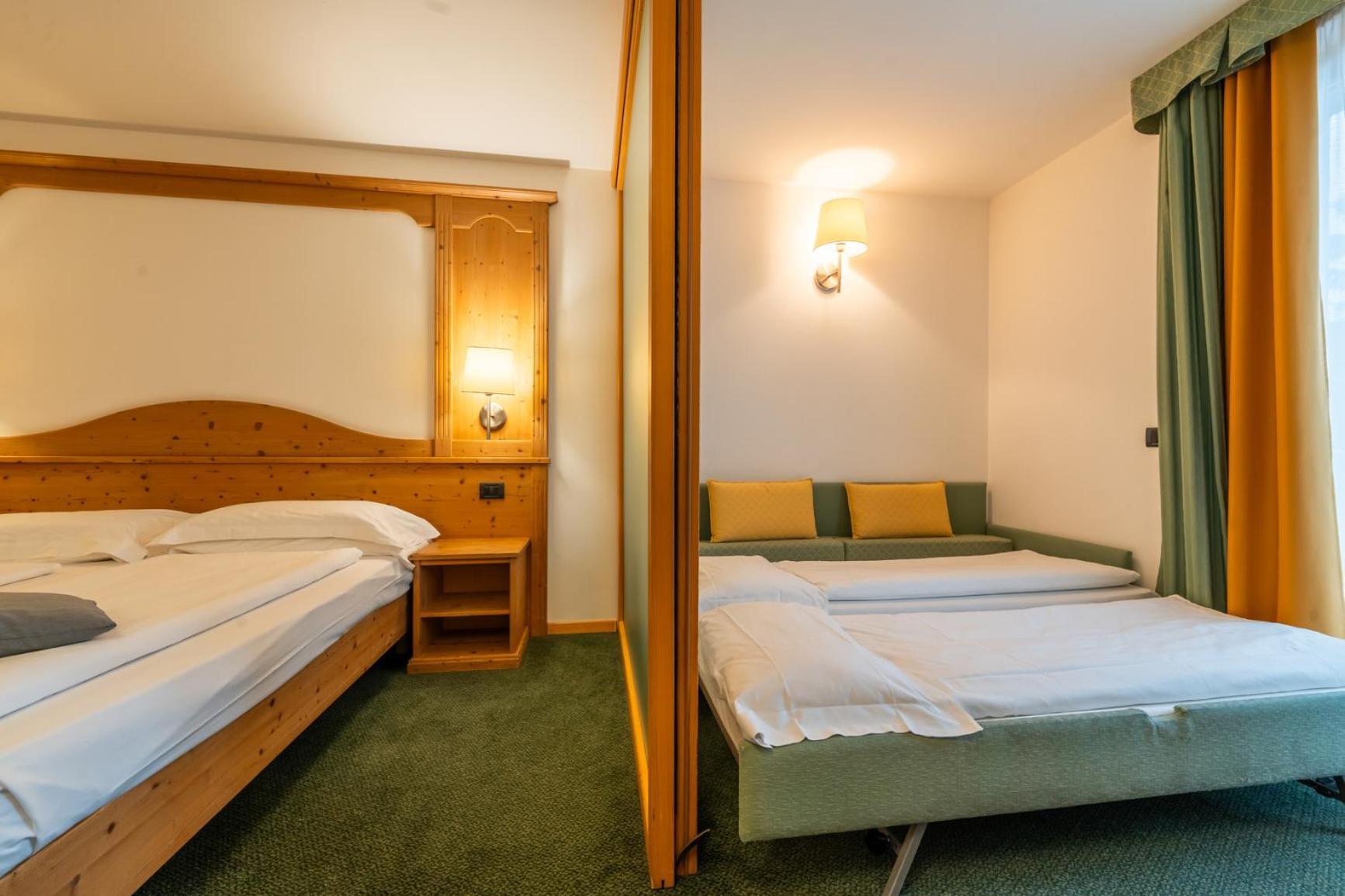 Alpine Mugon Hotel Vason Exterior photo